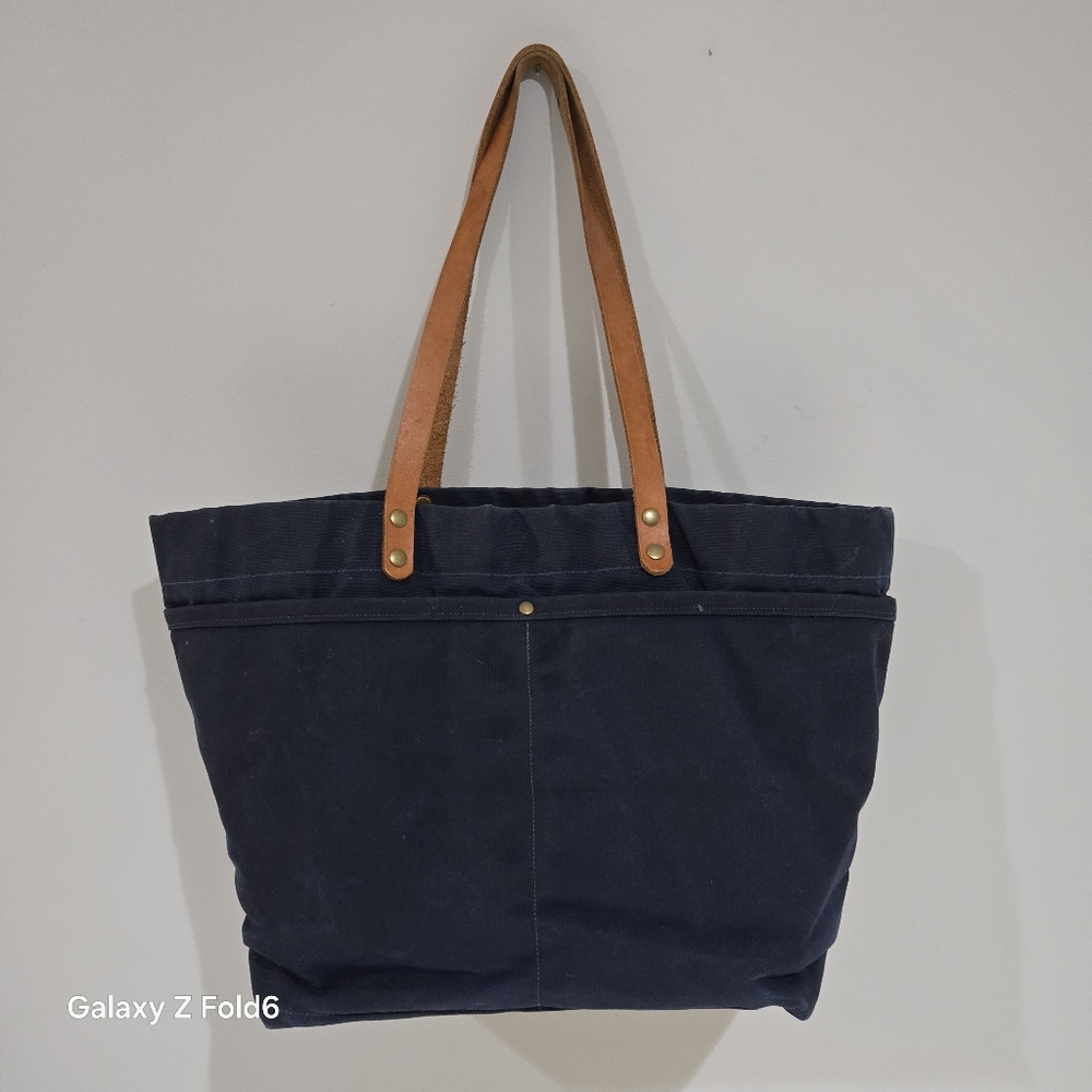 LINEAGE Mountain Laurel Tote - Navy Made In USA